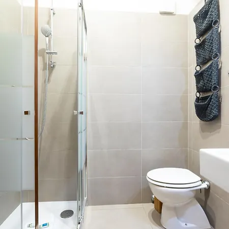 Amazing Art Deco Pantheon